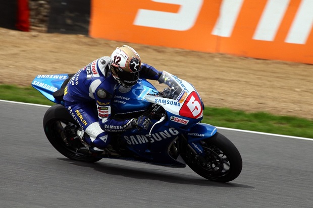 Isle of Man TT winner Gary Johnson in action at Brands Hatch (Dave Yeomans)